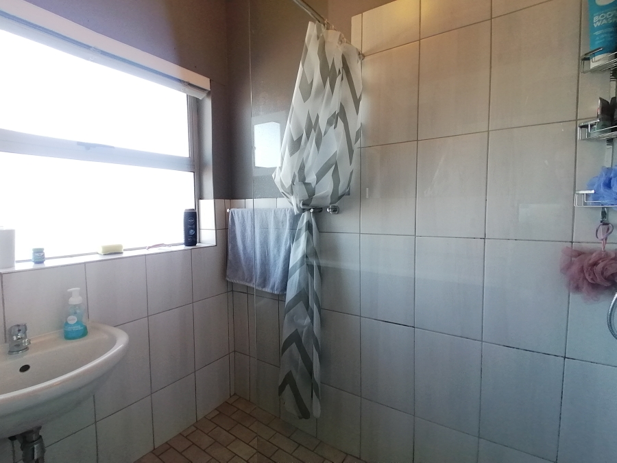 To Let 2 Bedroom Property for Rent in Table View Western Cape